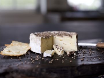 Camembert mit Pfeffer | 250g Laib