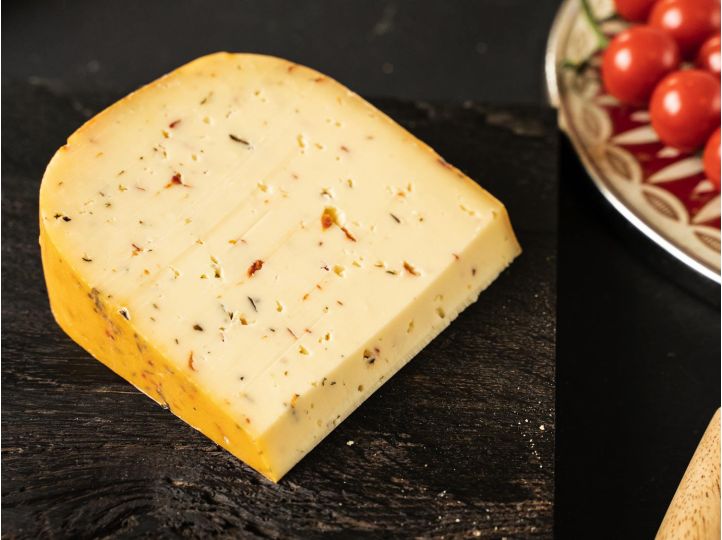 Bauernkäse aus Rohmilch | Tomate & Olive