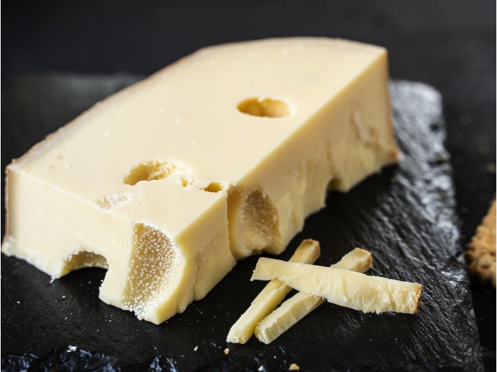 Emmentaler AOP | 18+ Monate gereift | Aus der Schweiz