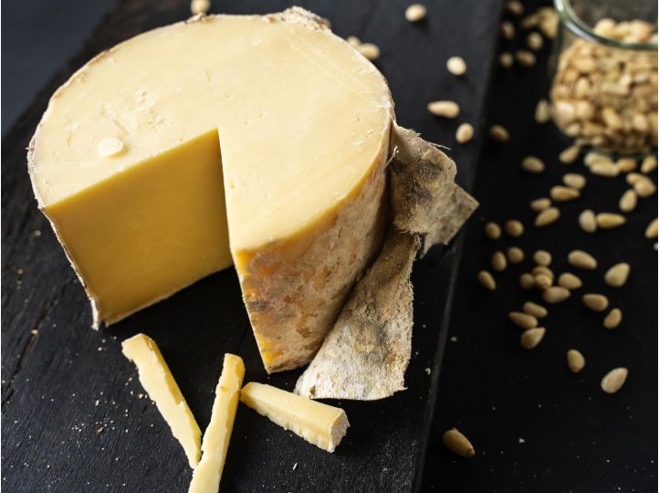Cave Aged | Farmhouse Cheddar