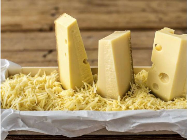 Käsefondue KRÄFTIG | 3x 250g Stück | Set zum selber reiben