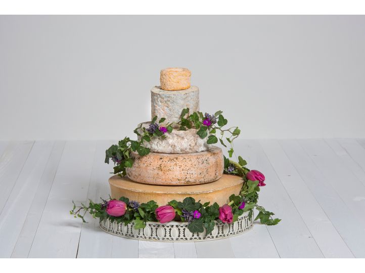 Lieselotte | Käse-Hochzeitstorte