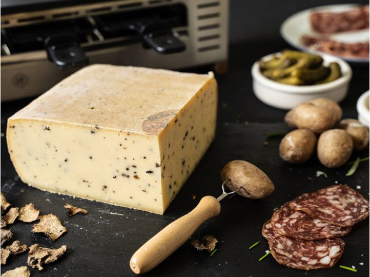Schweizer Raclettekäse | SWISS TRÜFFEL | 1/4 Laib eckig | 1,4 kg